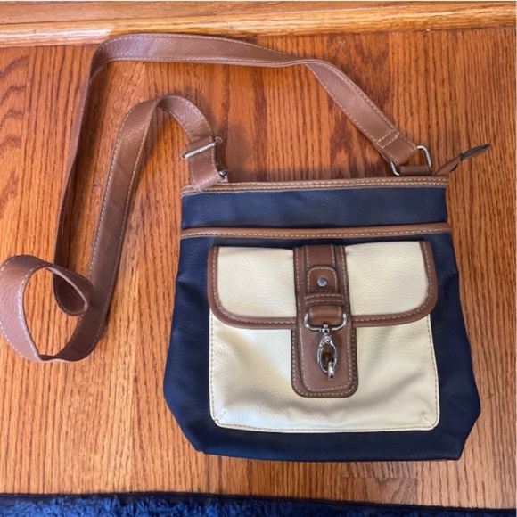 Apt. 9 Crossbody Purse - Picture 1 of 4
